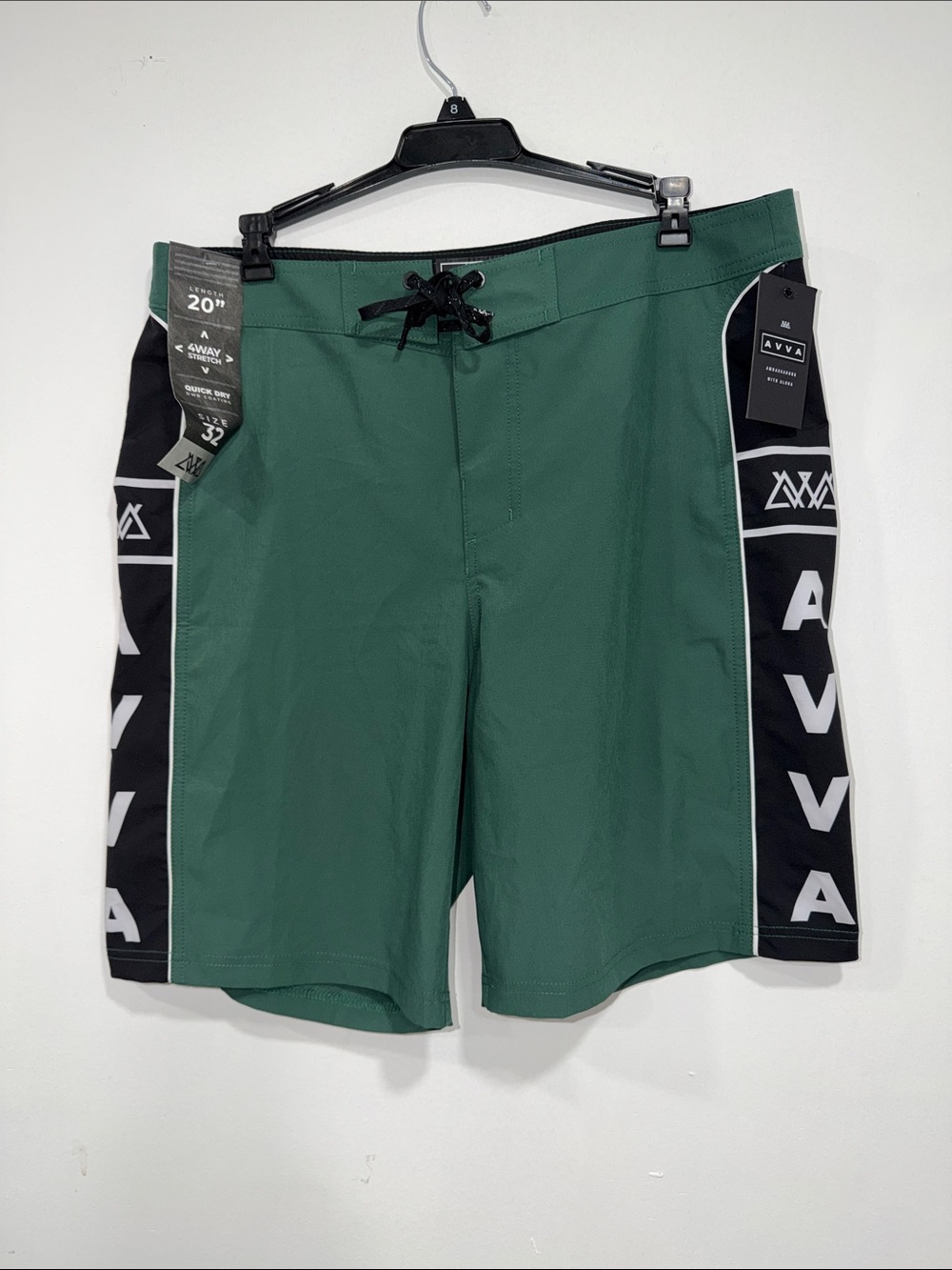 AVVA Hole Shot 20in Boardshorts Size: 32